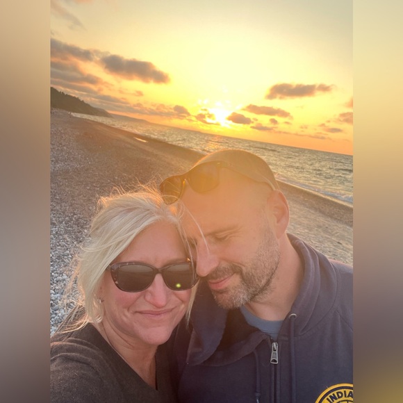 Meet your Posher, Vicki โ๏ธ๐ - Picture 13 of 17